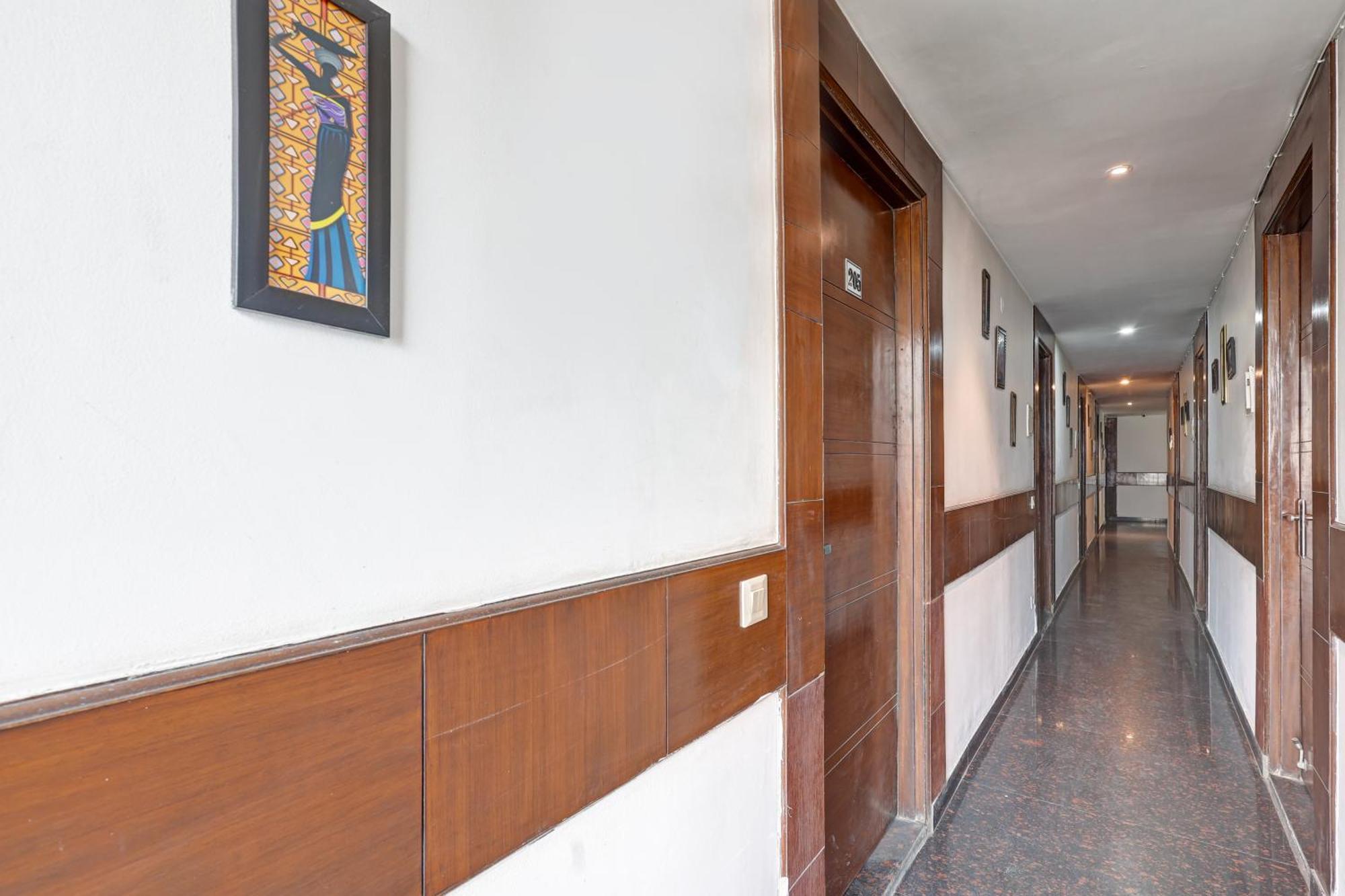 Hotel Aron By The Premium Villa นิวเดลี ภายนอก รูปภาพ